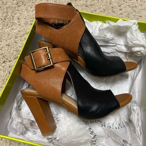 Gianni Bini Black and Brown Heels